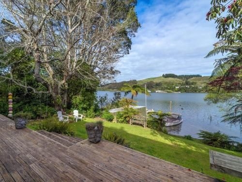 Cossey's Cottage - Okere Falls Holiday Home1