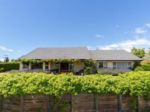 Eely Point Escape - Wanaka Holiday Home4