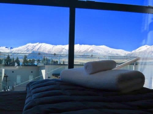 Apartment with Lake View
