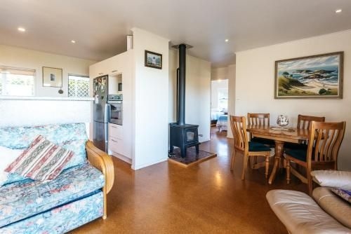 Hedgehog Heights - Waiheke Island Holiday Home4