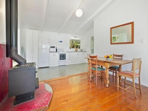 Beachfront Seclusion - Oneroa Holiday Home4
