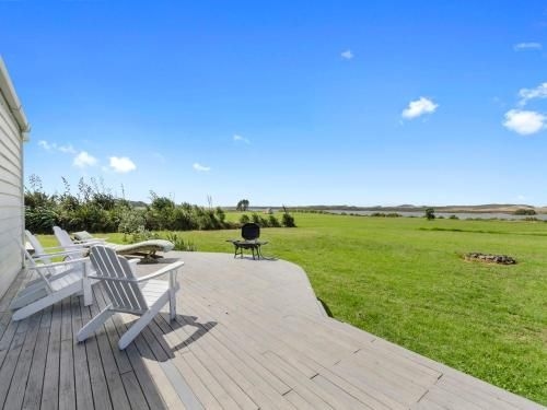 Waipu Dunes with Spa - Waipu Cove Holiday Home3