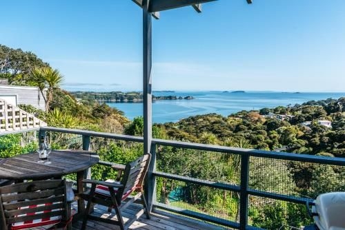 Kowhai Cottage0