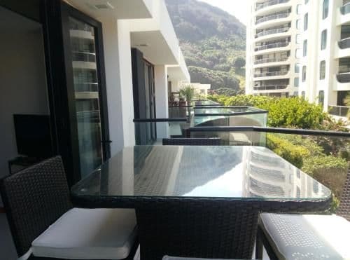 Apartment with Mountain View