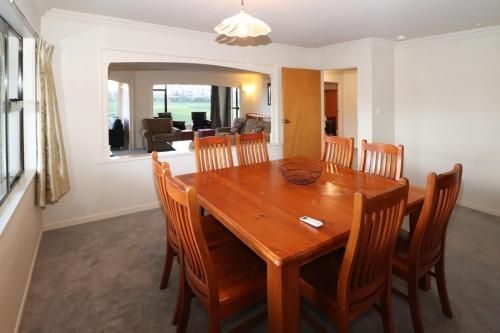 Luxury Country Views in Riverlea3
