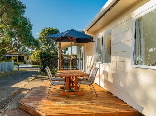 Catherine Cottage - Whitianga Holiday Home1