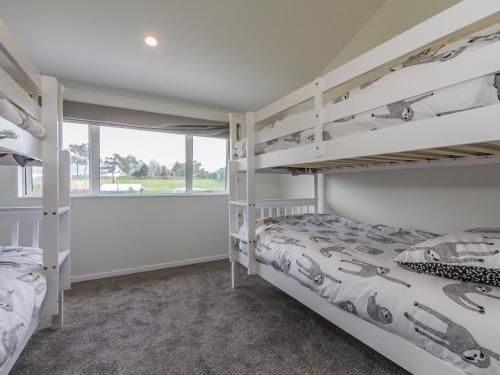 The Timber Manor - Ohakune Holiday Home4
