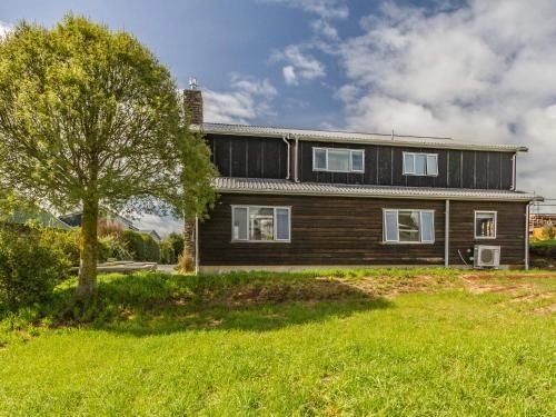 The Timber Manor - Ohakune Holiday Home1