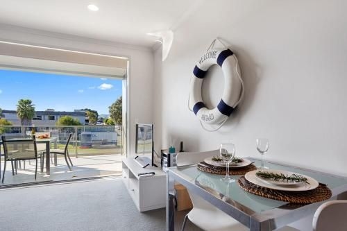 Welcome Aboard - Whitianga Apartment3
