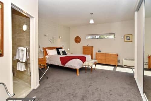 The Apartment Within - Christchurch Holiday Homes The Apartment Within - Christchurch Holiday Homes