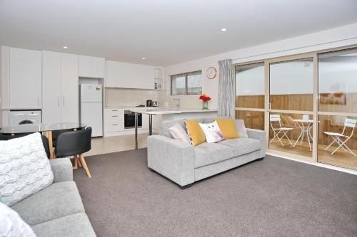 Madras St Apartment 3 - City - Christchurch Holiday Homes0