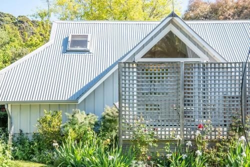 The Boathouse - Akaroa Holiday Home1