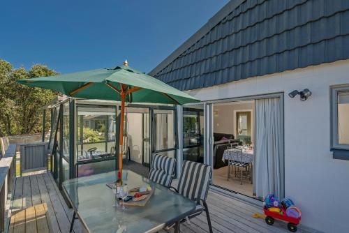 Paua Time - Pauanui Holiday Home1