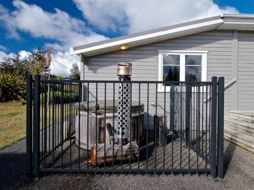 Hot Tub Haven - National Park Holiday Home0