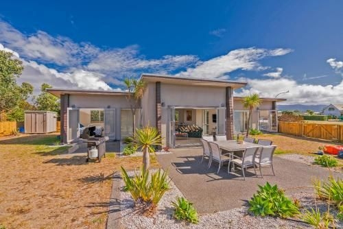 Titoki Magic - Matarangi Holiday Home0