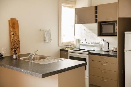 Parade's Hideaway - Napier Holiday Home4