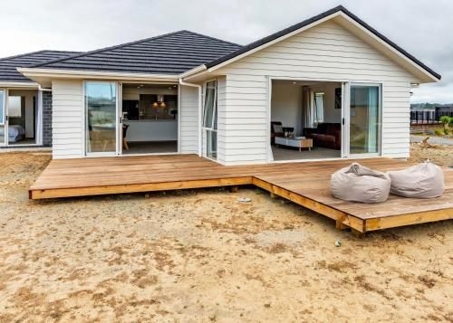 Bach near the Beach - Mangawhai Heads Holiday Home1