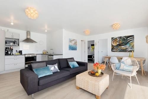 The Sunshine Bungalow - Mangawhai Heads Holiday Home0