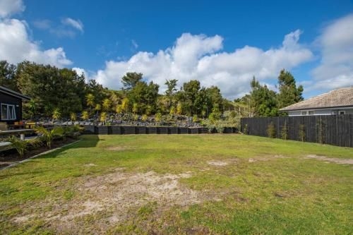 The Sunshine Bungalow - Mangawhai Heads Holiday Home4