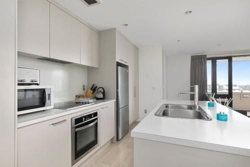 Beautiful Sky Tower View Home near K' Road w/ Free Parking0