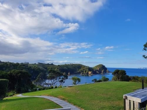 The Lighthouse Lookout Holiday Home0