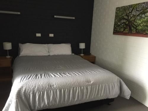 คู วี รัป โมเทล (Koo Wee Rup Motel)1