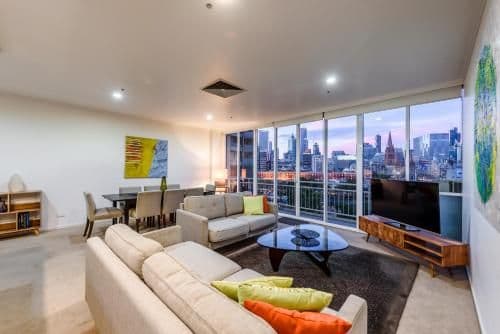 Deluxe Three-Bedroom Two-Bathroom Apartment