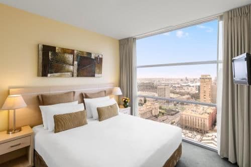 One-Bedroom Apartment with City View