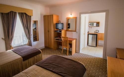 Standard Twin Room with Garden View