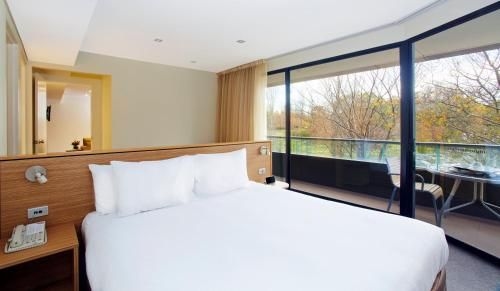 Crowne Plaza Canberra, an IHG Hotel (Crowne Plaza Canberra)2