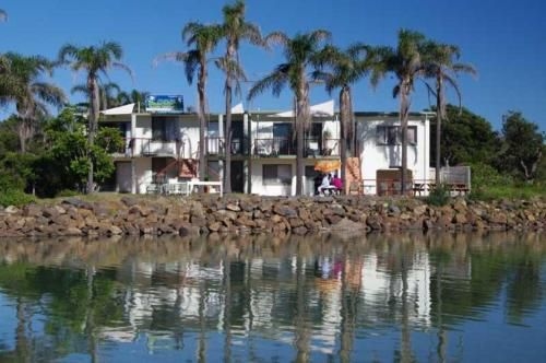 Beachfront 1, 25 Willow Street0