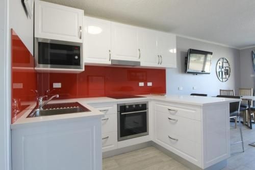 Beachfront 4, 25 Willow Street0