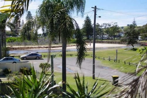 Bellhaven 1, 17 Willow Street1