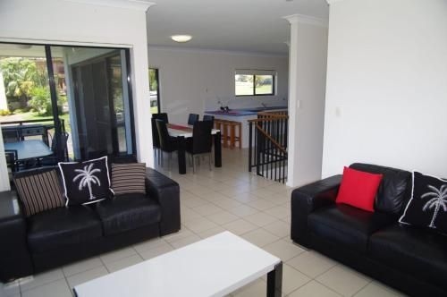 Breakaway, 11 Scott Street0