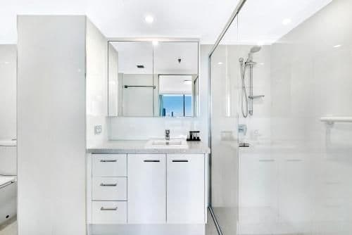 Sub Penthouse Three-Bedroom Apartment with Ocean View