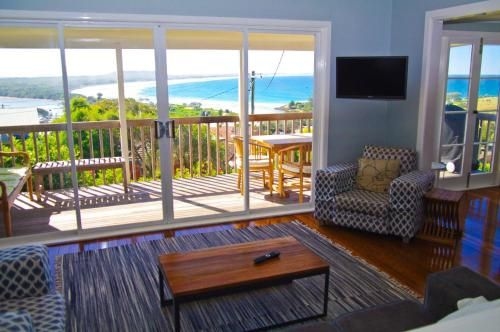 Awesome View, 4 View Street0