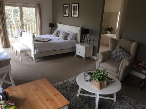 King Room with Spa Bath