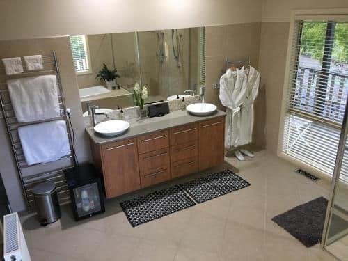 King Room with Spa Bath