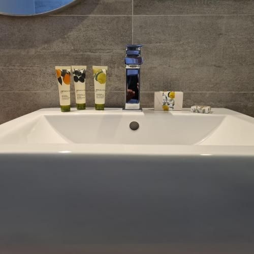 Quays Hotel1
