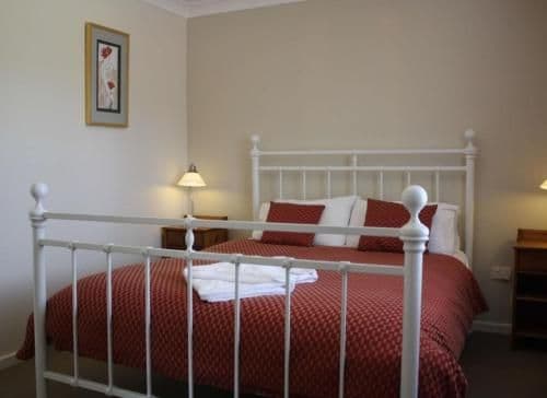 Two-Bedroom Villa with Spa Bath