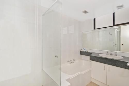 Tasman Towers 9, 3 Munster Street2