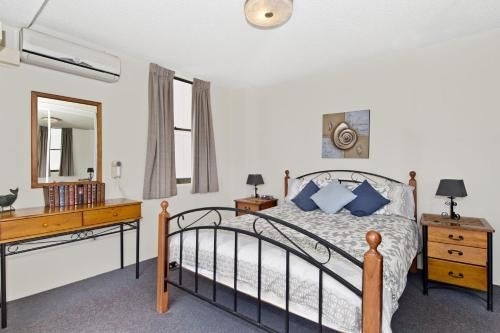 Tasman Towers 9, 3 Munster Street4