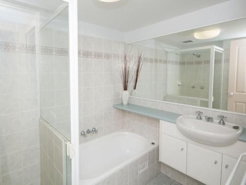 Aquarius Apartment 44