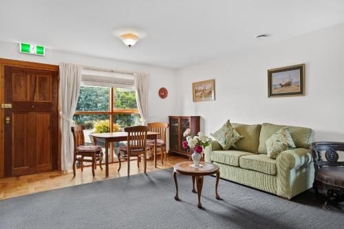Brightwater Bed and Breakfast0