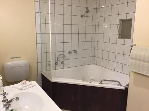 Queen Room with Garden View