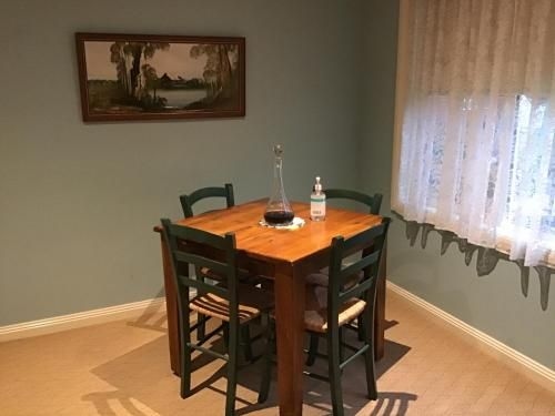Emeu Inn Bed & Breakfast1
