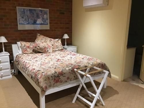 Emeu Inn Bed & Breakfast3