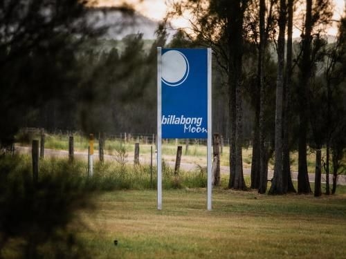 Billabong Moon1