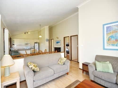 Pet Friendly on Pelican - Close to Myall River Pet Friendly on Pelican - Close to Myall River