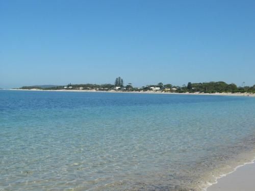 Pet Friendly 4 Bedroom Holiday Home - River Views3
